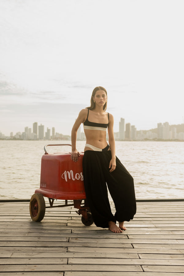 JO BALLOON PANTS - BLACK