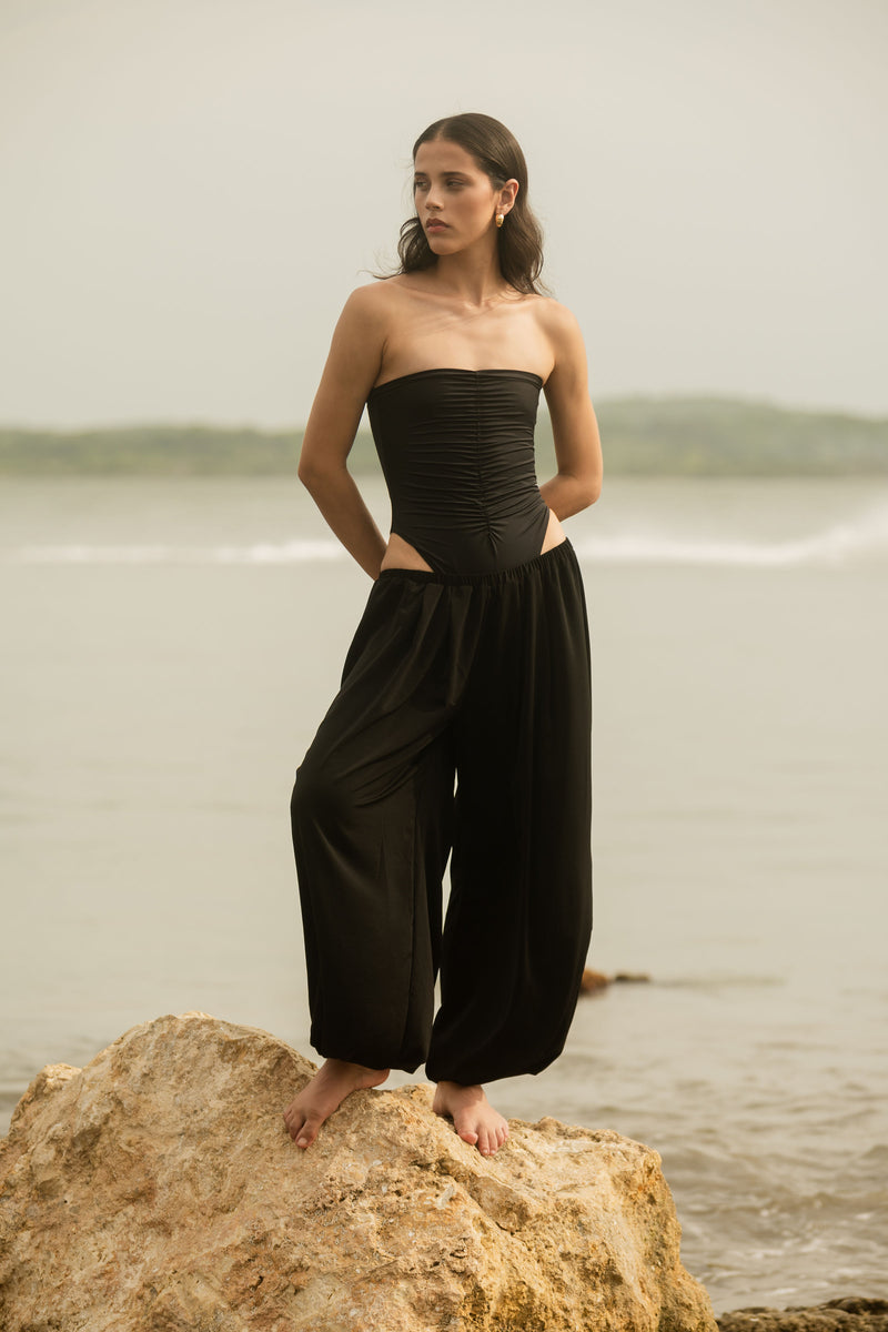 JO BALLOON PANTS - BLACK