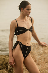 ULI BIKINI TOP - BLACK/IVORY